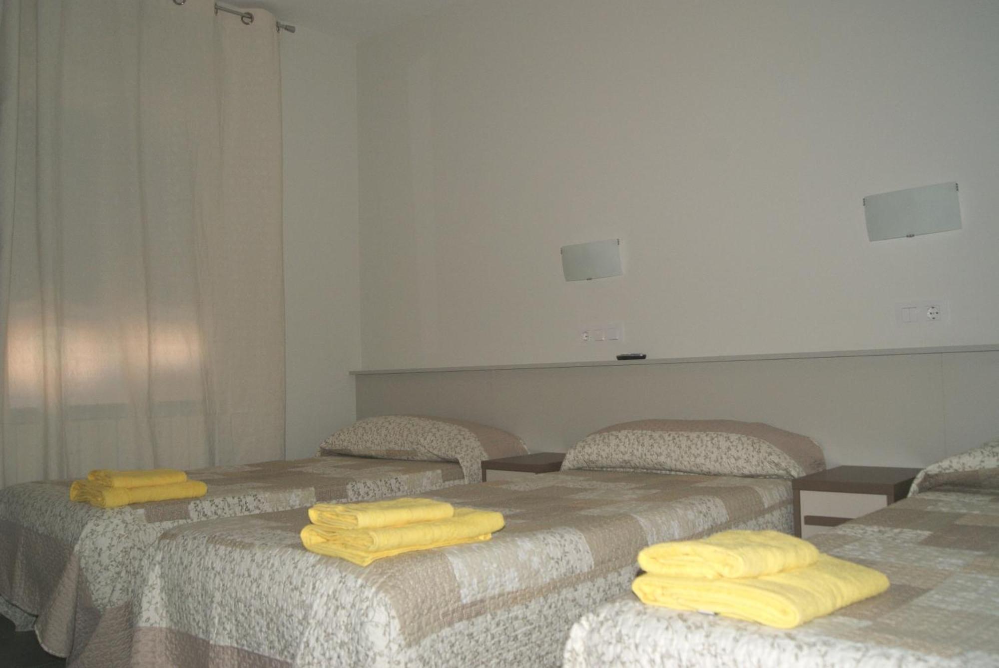 Triple Room with Private Bathroom,917430154:JPEG